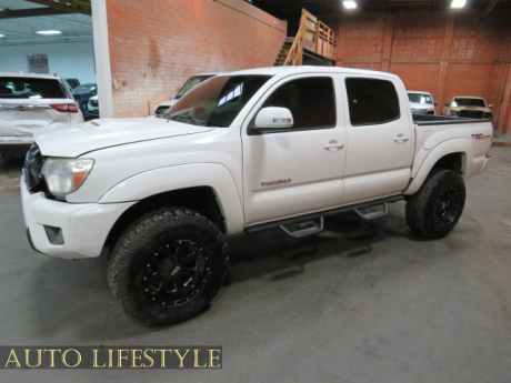 Picture of 2015 Toyota Tacoma