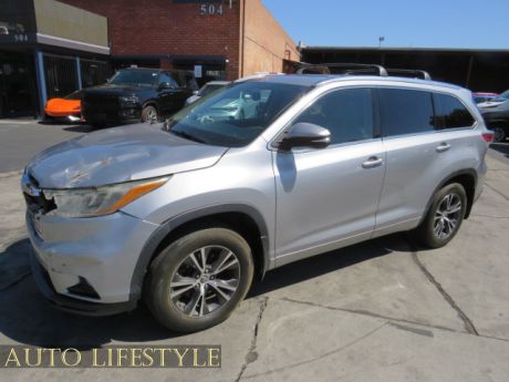 Picture of 2016 Toyota Highlander