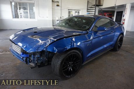 Picture of 2018 Ford Mustang